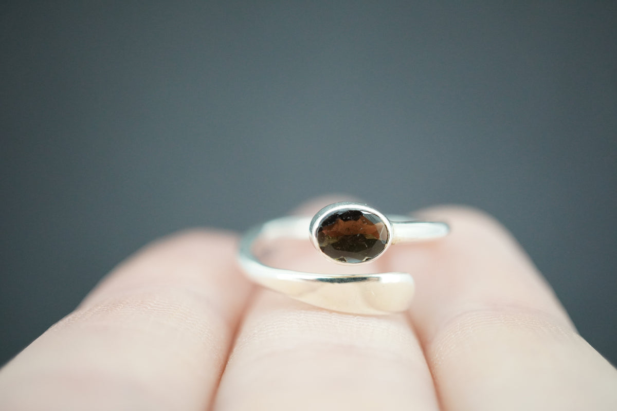 Cairngorm Quartz Sterling Silver Wire Oval Ring