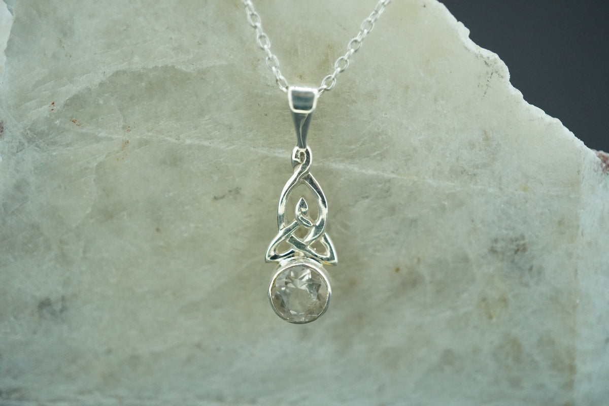 Kingdom 'Diamond' Sterling Silver Celtic Round Pendant