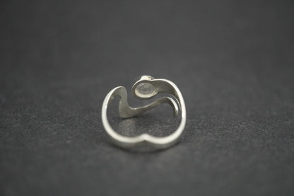 Kingdom 'Diamond' Sterling Silver Round Wave Ring