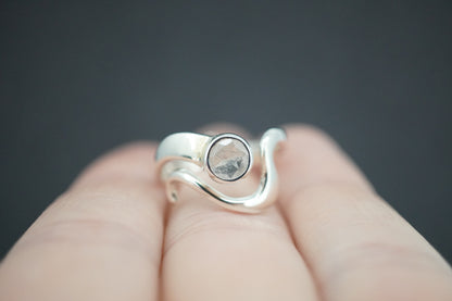 Kingdom 'Diamond' Sterling Silver Round Wave Ring