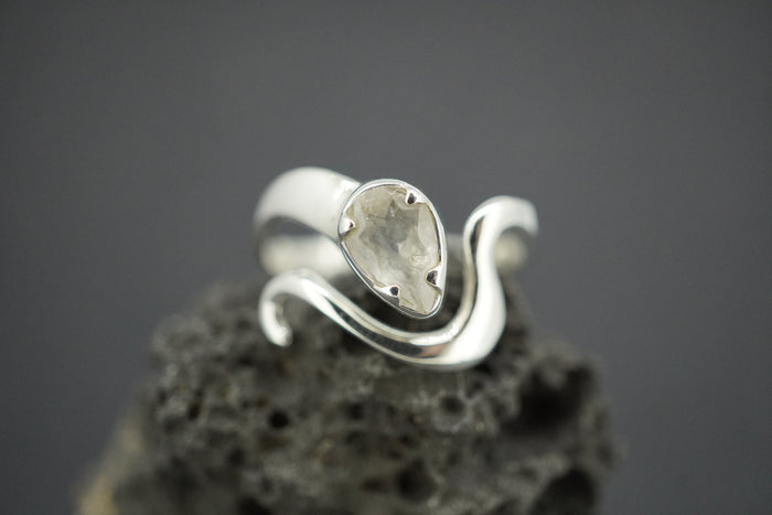 Kingdom 'Diamond' Sterling Silver Drop Wave Ring
