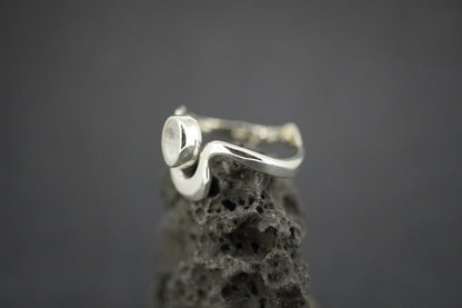 Kingdom 'Diamond' Sterling Silver Oval Wave Ring