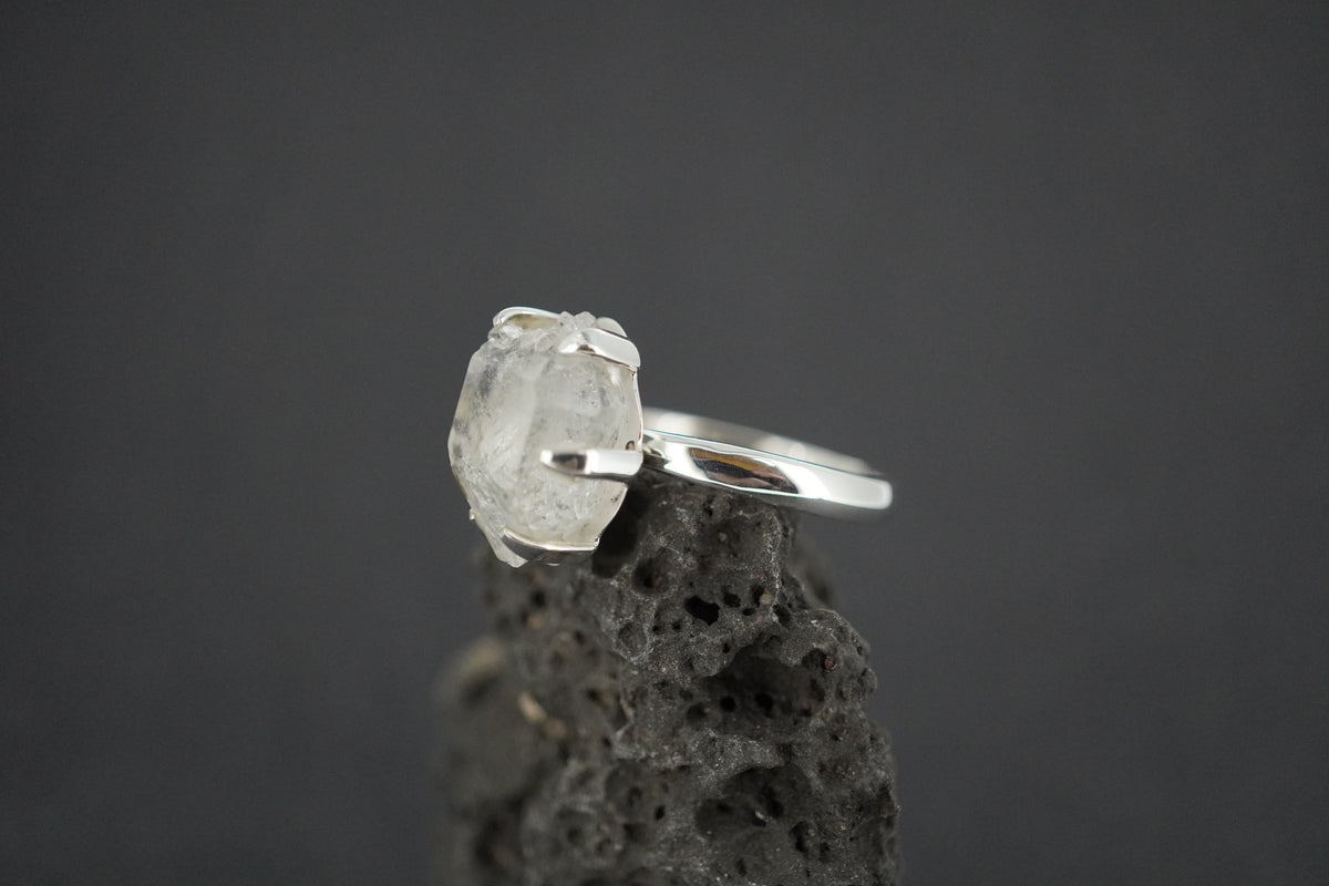 Kingdom 'Diamond' Sterling Silver Oval Rough Rock Ring