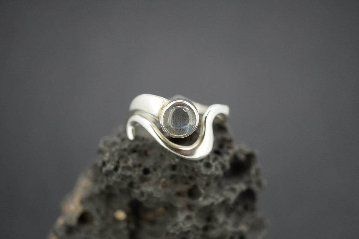 Labradorite Sterling Silver Wave Ring