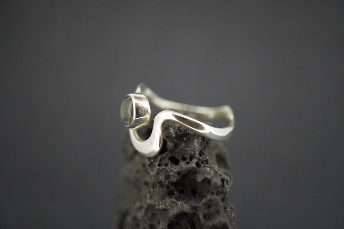 Labradorite Sterling Silver Wave Ring