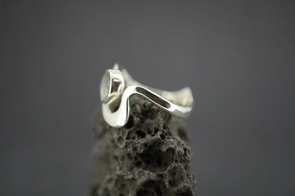 Labradorite Sterling Silver Oval Wave Ring