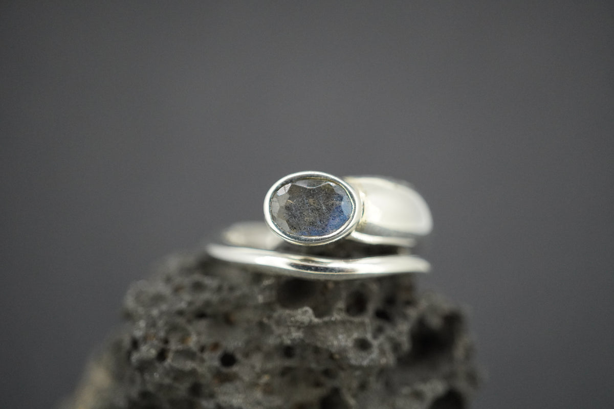 Labradorite Sterling Silver Oval Snake Ring