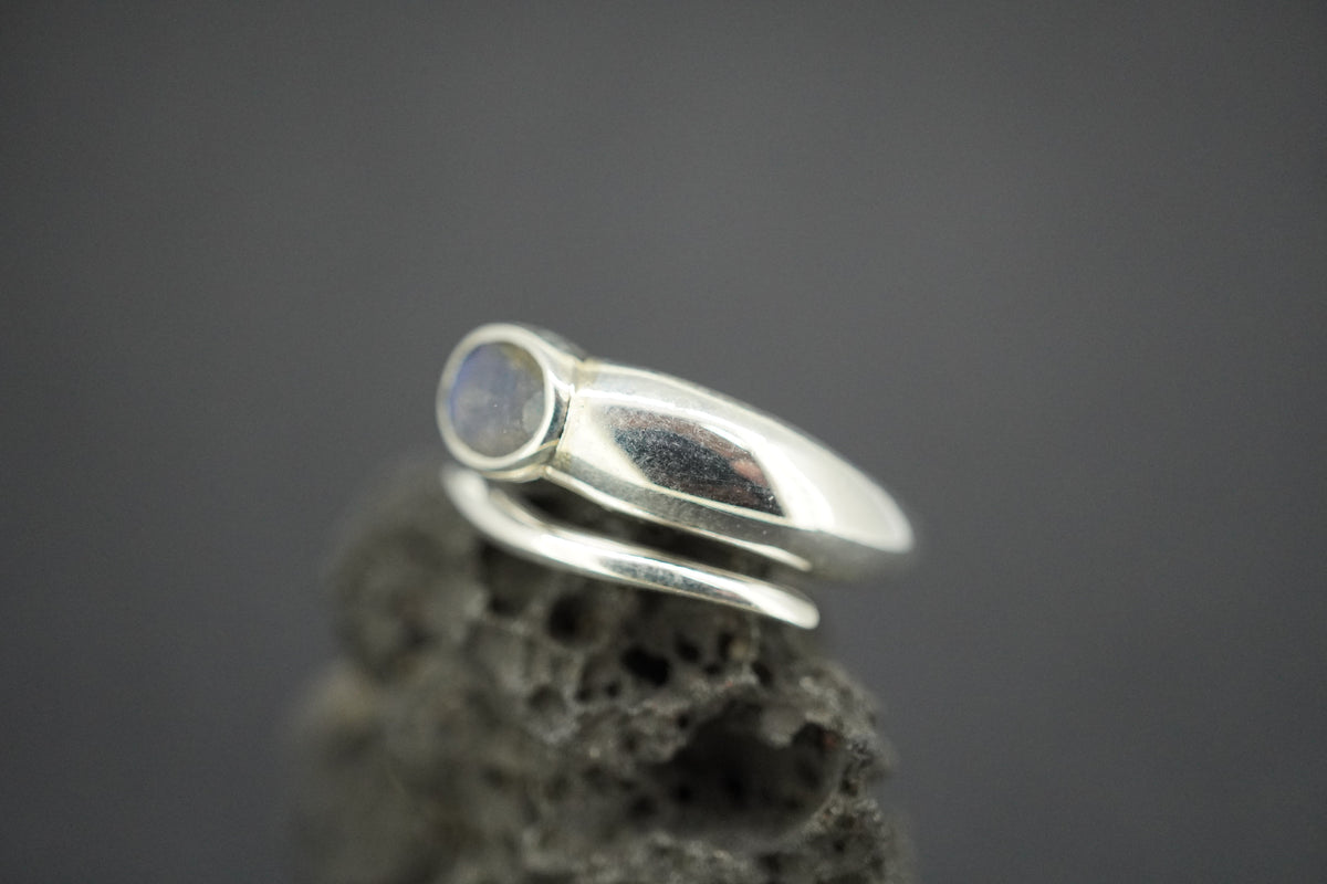 Labradorite Sterling Silver Oval Snake Ring