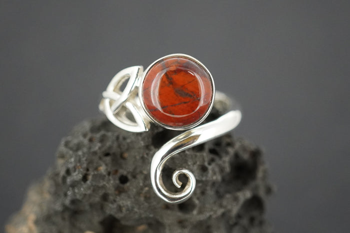 Scottish Red Jasper Sterling Silver Round Trinity Ring