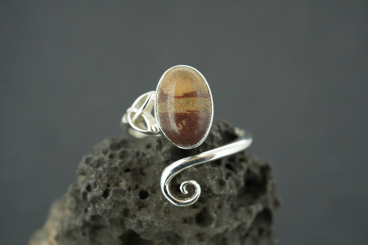 Arthurs Seat Sterling Silver Oval Trinity Ring
