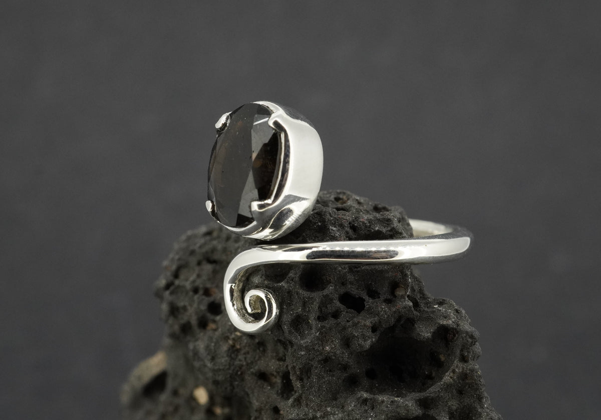 Cairngorm Quartz Sterling Silver Trinity Oval Ring