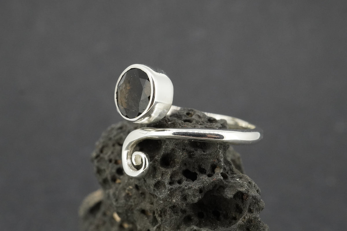 Cairngorm Quartz Sterling Silver Trnity Round Ring