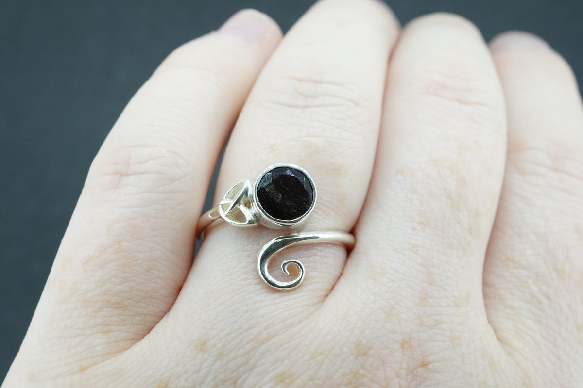 Cairngorm Quartz Sterling Silver Trnity Round Ring