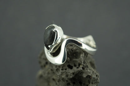 Edinburgh Castle Rock Sterling Silver Wave Ring
