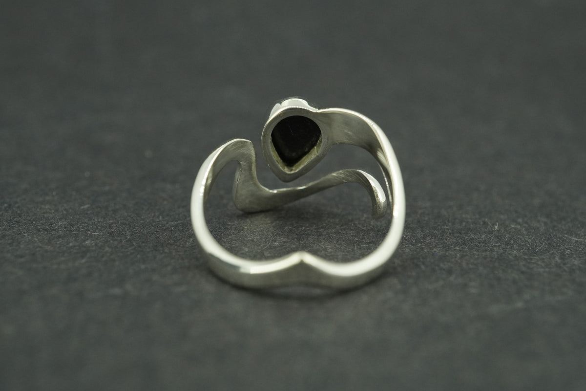 Edinburgh Castle Rock Sterling Silver Wave Ring