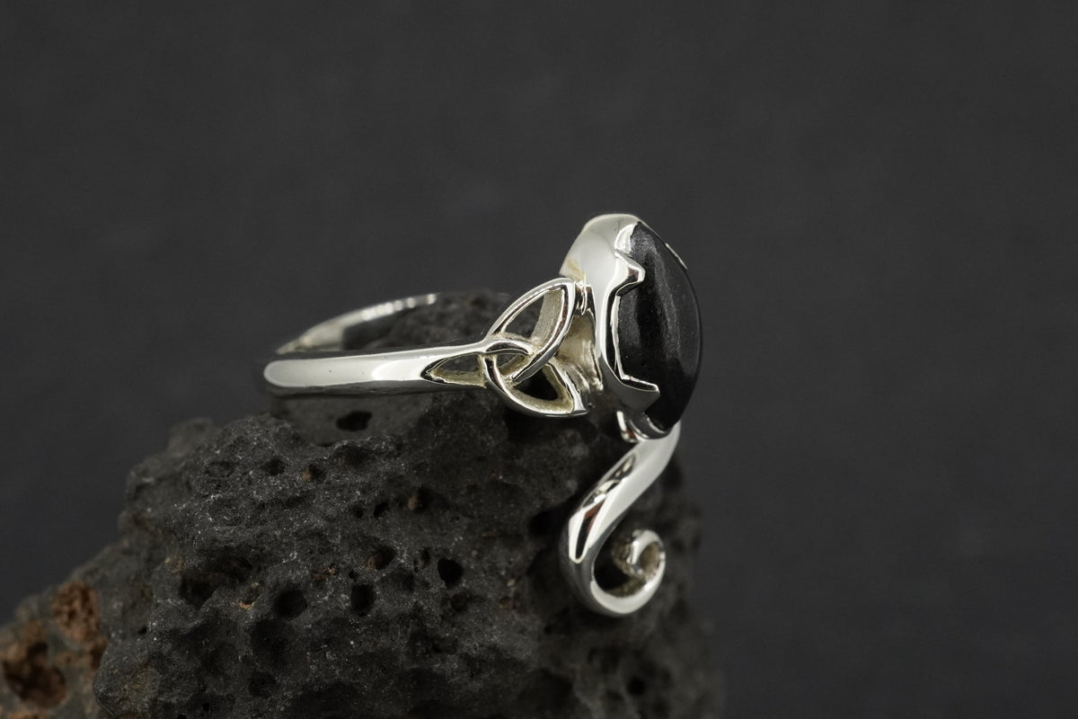 Edinburgh Castle Rock Sterling Silver Trinity Ring