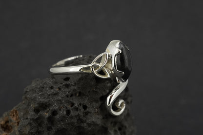 Edinburgh Castle Rock Sterling Silver Trinity Ring
