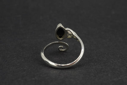 Edinburgh Castle Rock Sterling Silver Trinity Ring