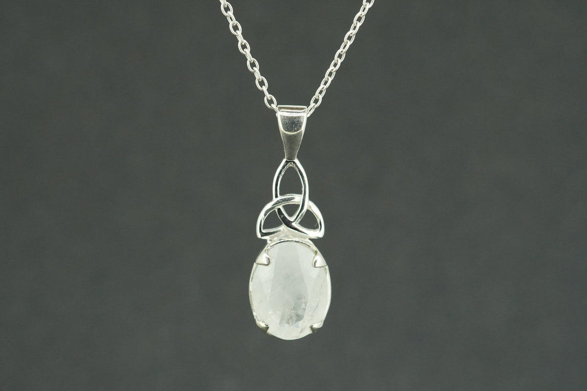 Kingdom 'Diamond' Sterling Silver Celtic Oval Pendant