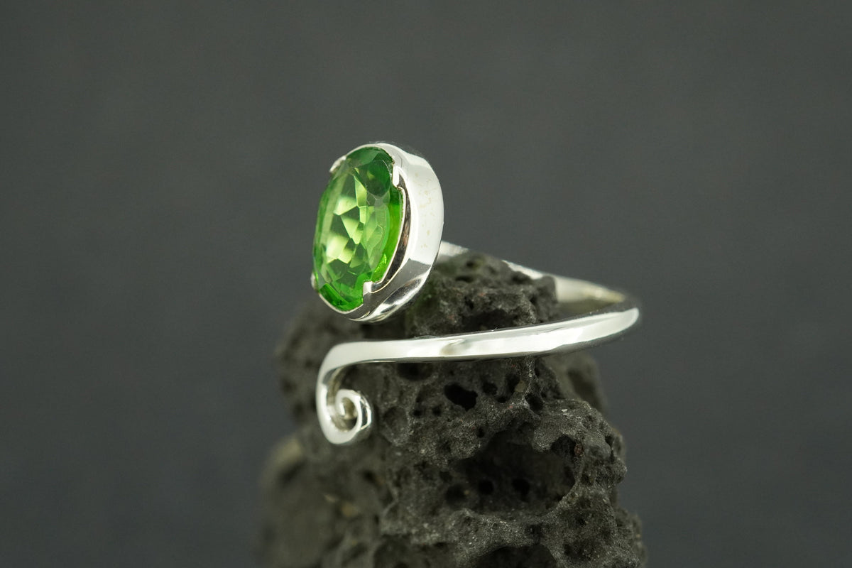 Edinburgh Sea Glass Sterling Silver Green Celtic Ring