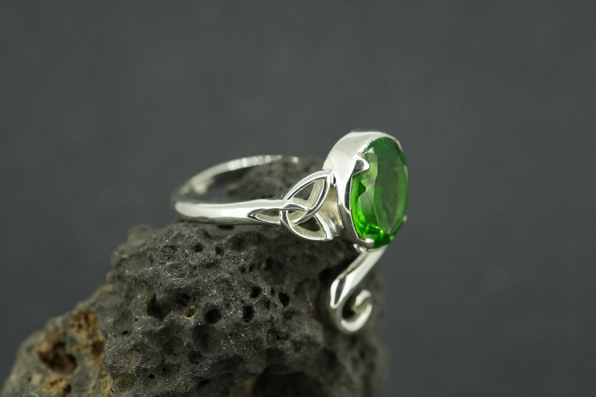 Edinburgh Sea Glass Sterling Silver Green Celtic Ring