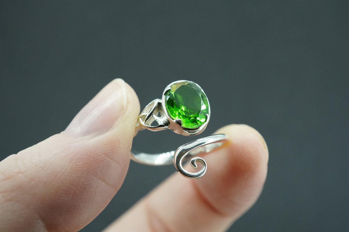 Edinburgh Sea Glass Sterling Silver Green Celtic Ring
