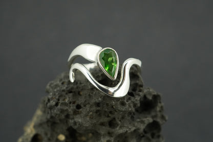 Edinburgh Sea Glass Sterling Silver Green Wave Ring
