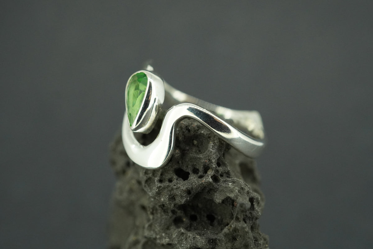 Edinburgh Sea Glass Sterling Silver Green Wave Ring