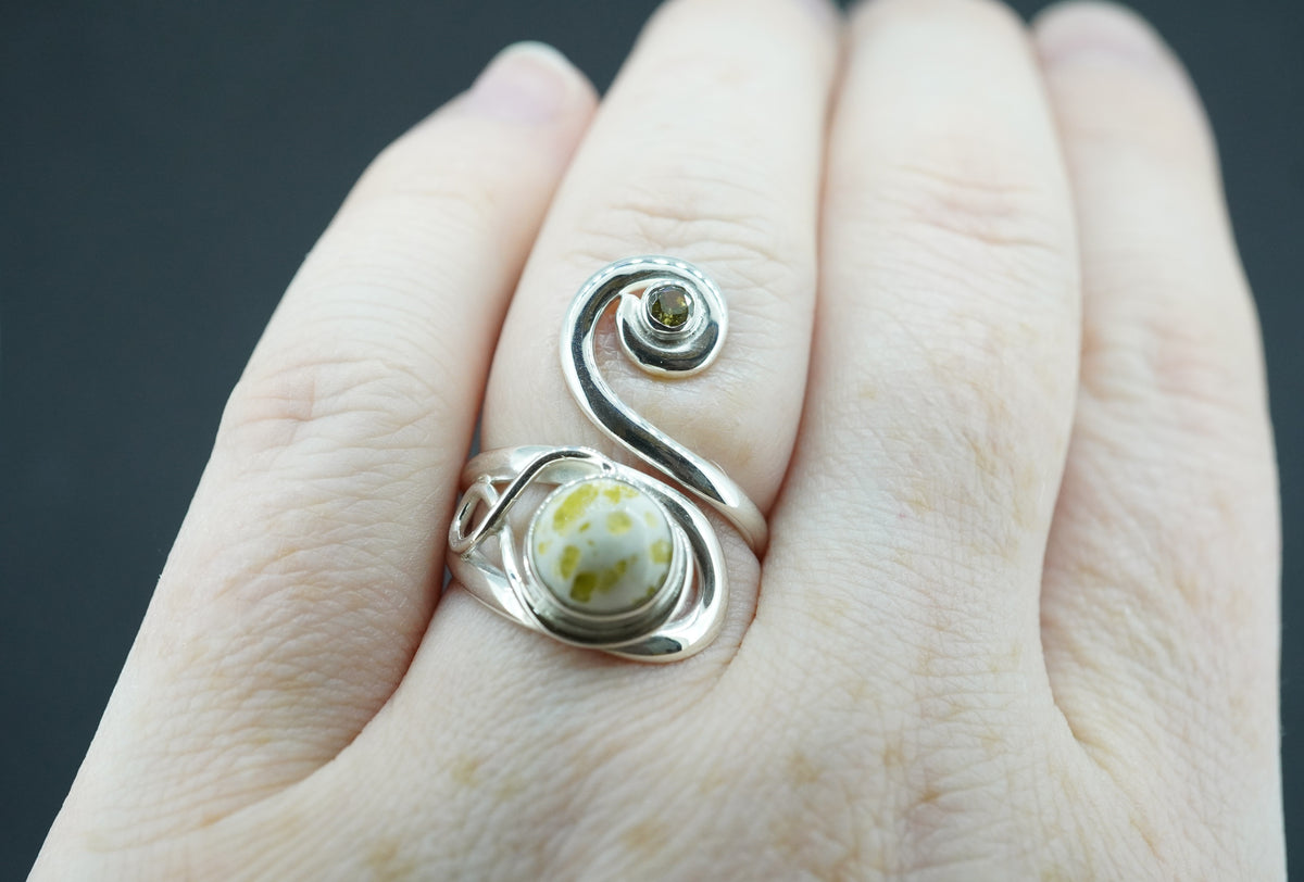Iona Marble & Peridot Sterling Silver Swirl Ring