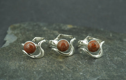 Lewisian Sterling Silver Round Wave Ring