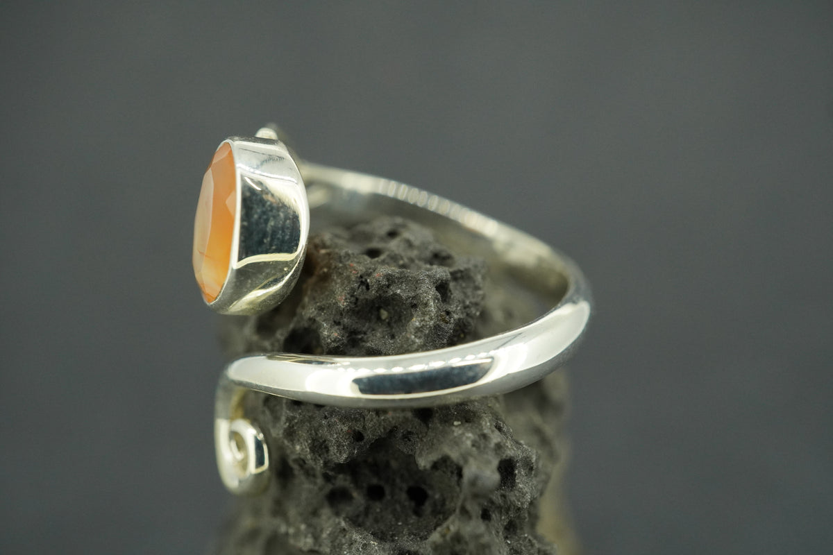 Indian Carnelian Sterling Silver Celtic Ring
