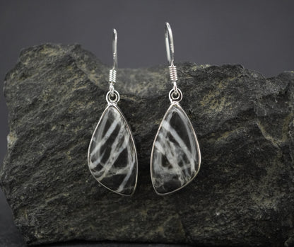 Ullapool Stone Sterling Silver Curve Earrings