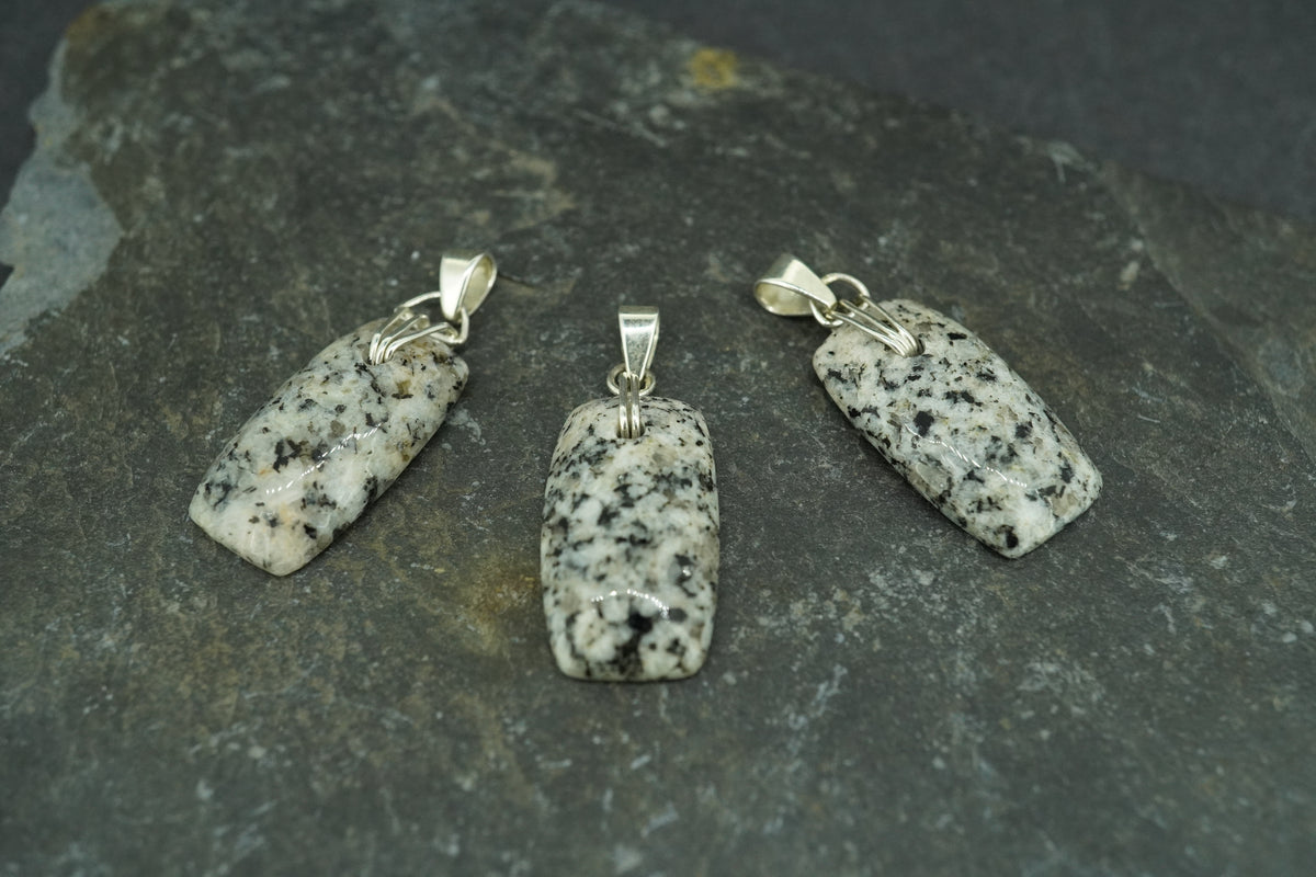 Edinburgh Cobblestone Sterling Silver Clasp Pendant
