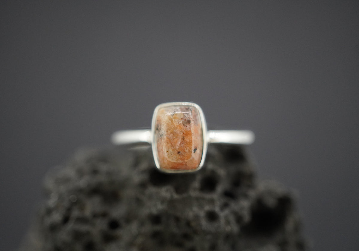 Edinburgh Cobblestone Rectangular Pink Petite Ring