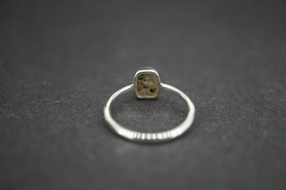 Edinburgh Cobblestone Rectangular White Petite Ring