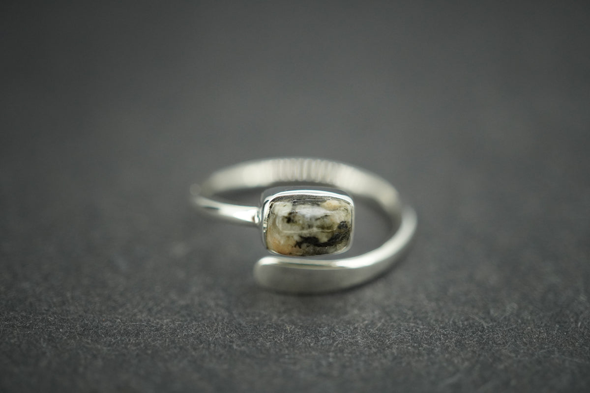 Edinburgh Cobblestone Wire Ring