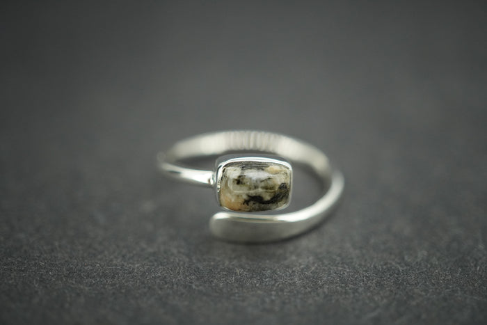Edinburgh Cobblestone Wire Ring