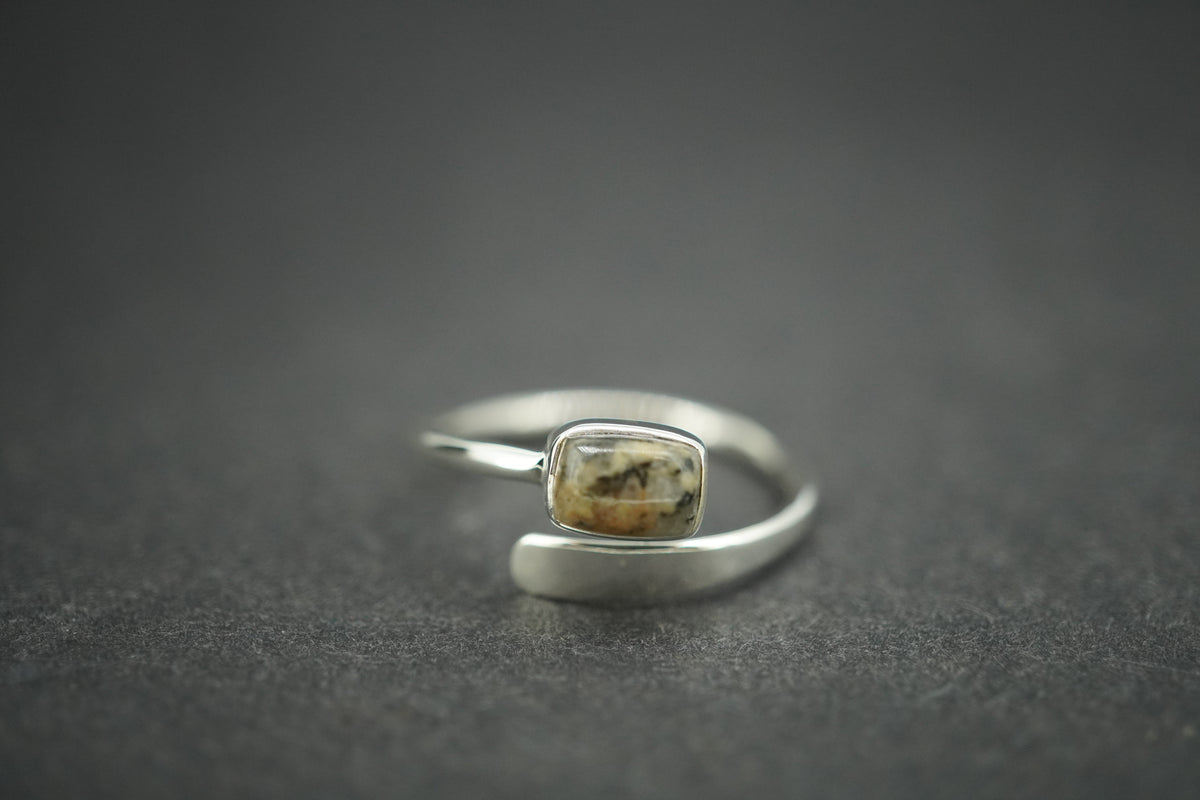 Edinburgh Cobblestone Wire Ring