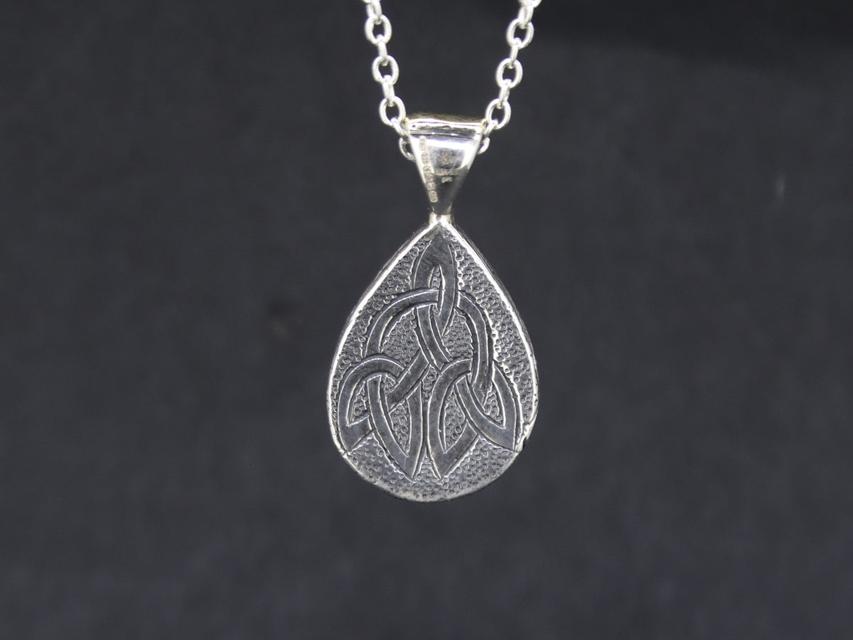 Scottish Sapphire and Elie Ruby Pendant with 14ct Scottish Gold image 6
