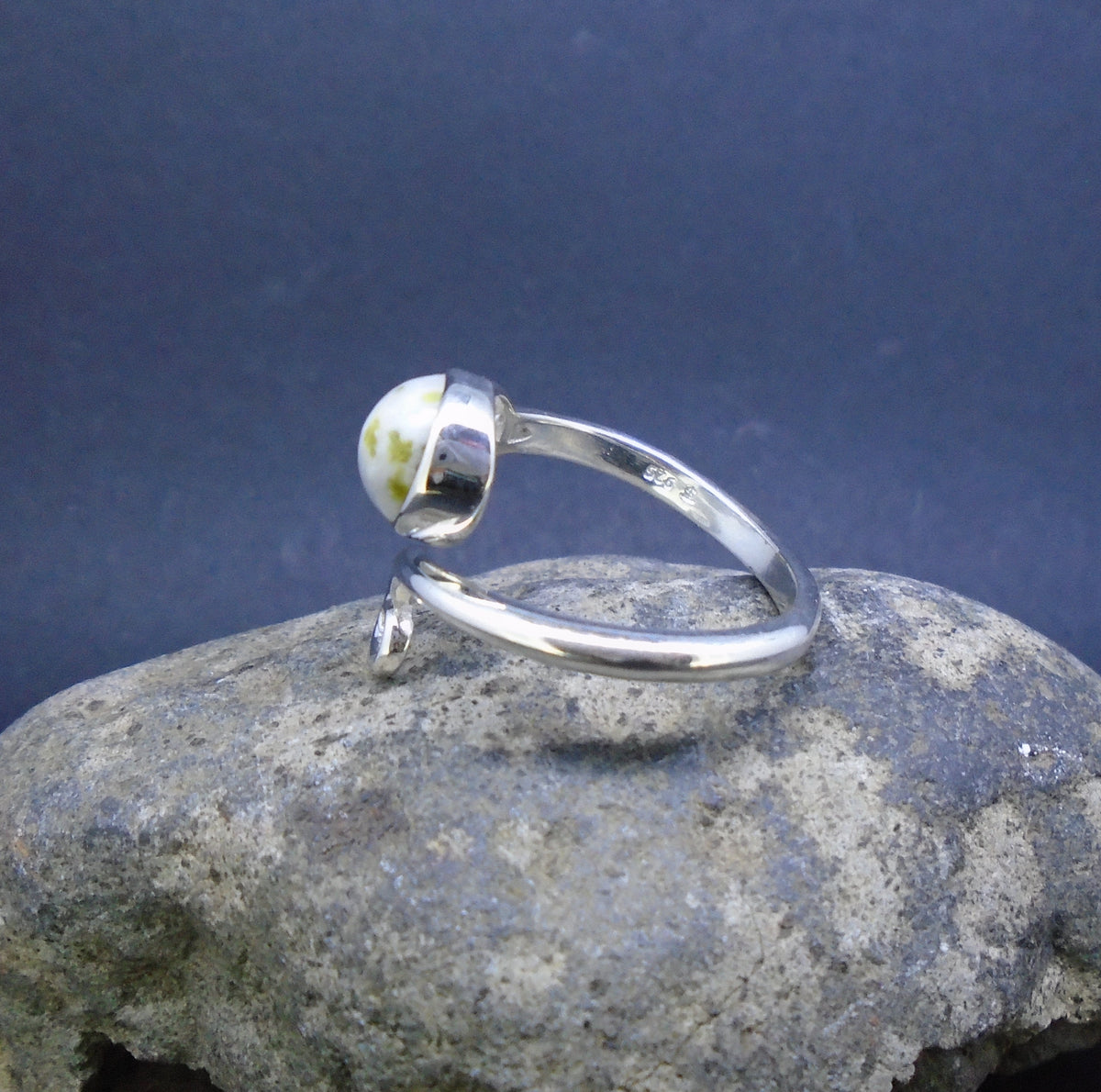 Iona Marble Trinity Knot Sterling Silver Ring image 5