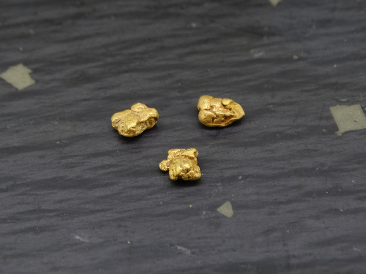 Scottish Highlands Gold Large 'Picker' Nuggets, 2015 - 0.8g image 0