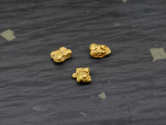 Scottish Highlands Gold Large 'Picker' Nuggets, 2015 - 0.8g image 0