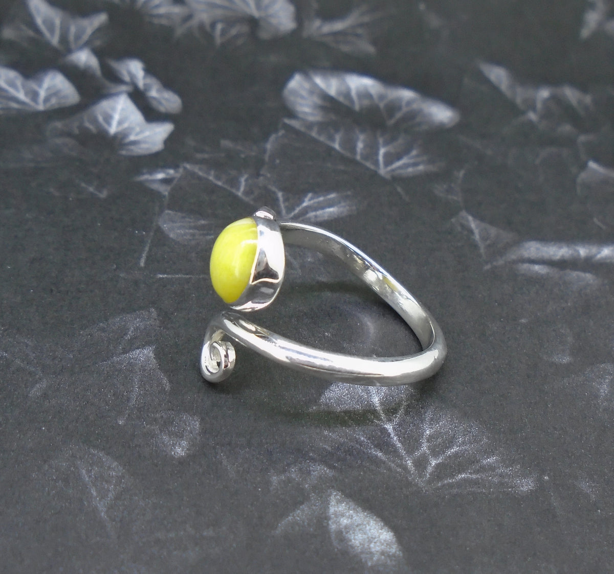 Highland Marble Celtic Knot Sterling Silver Ring image 5