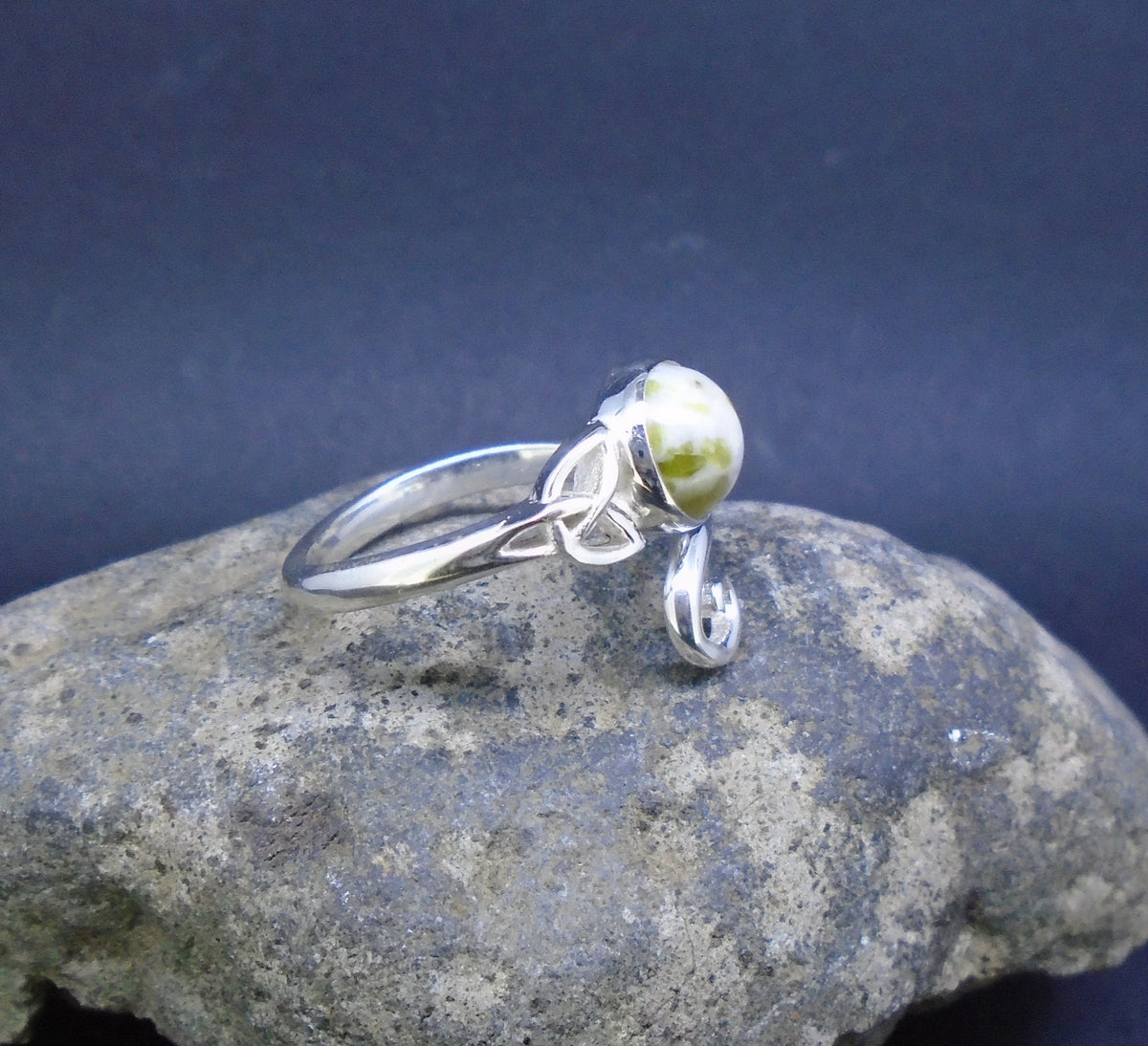 Iona Marble Trinity Knot Sterling Silver Ring image 4