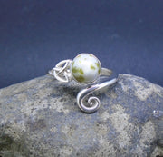 Iona Marble Trinity Knot Sterling Silver Ring image 2