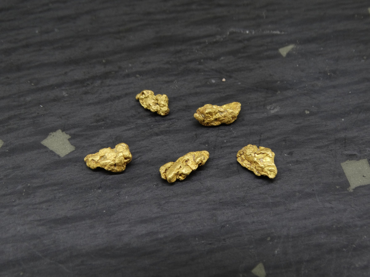 Scottish Highlands Gold Large 'Picker' Nuggets, 2015 - 0.980g image 3