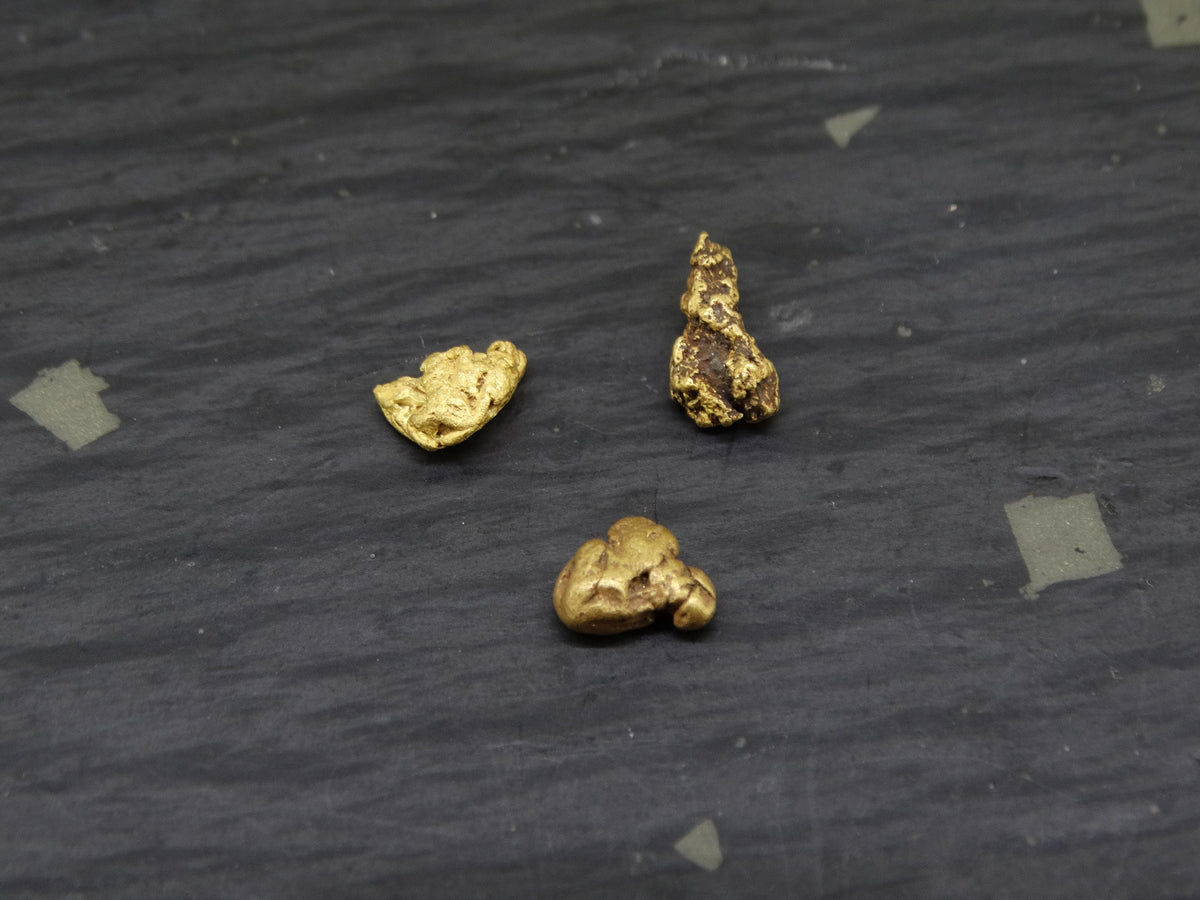 Scottish Highlands Gold Large 'Picker' Nuggets, 2015 - 0.7g image 2